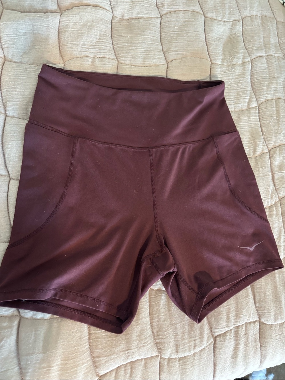 Hoka High-Waist Women's Athletic Shorts in Deep Burgundy
